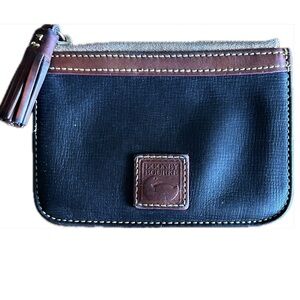 SOLD -  DOONEY & BOURKE ALL WEATHER LEATHER ZIP COIN POUCH